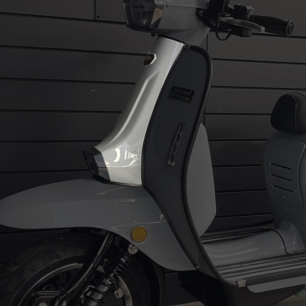 Royal Alloy Front Panel - Extreme Grey (Mid Grey)